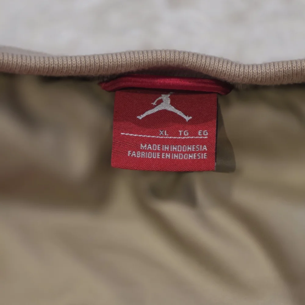 Jordan Brand Tan/Gold Quilted Bomber Jacket - Picture 4 of 9